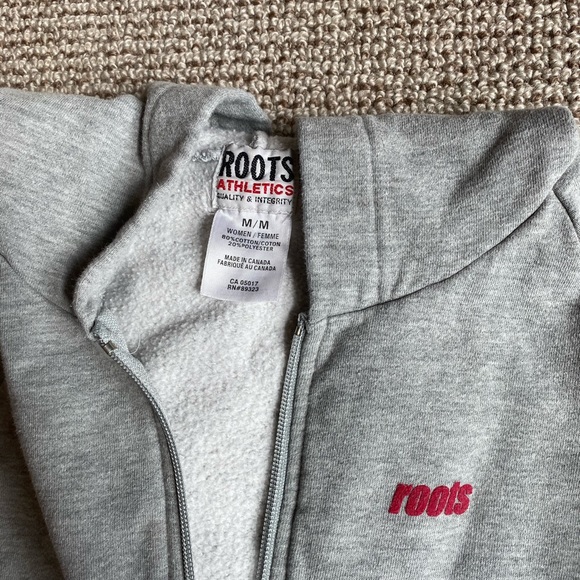 Roots zip up - Picture 2 of 3